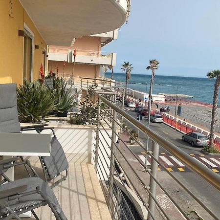 Apartmán Mare Blu Ventimiglia Exteriér fotografie