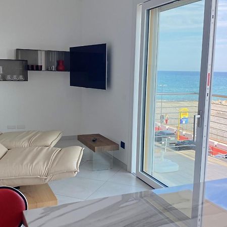 Apartmán Mare Blu Ventimiglia Exteriér fotografie