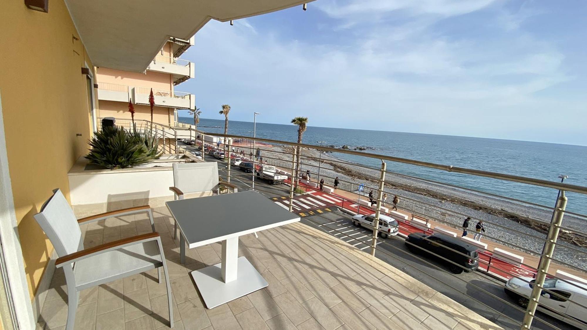 Apartmán Mare Blu Ventimiglia Exteriér fotografie